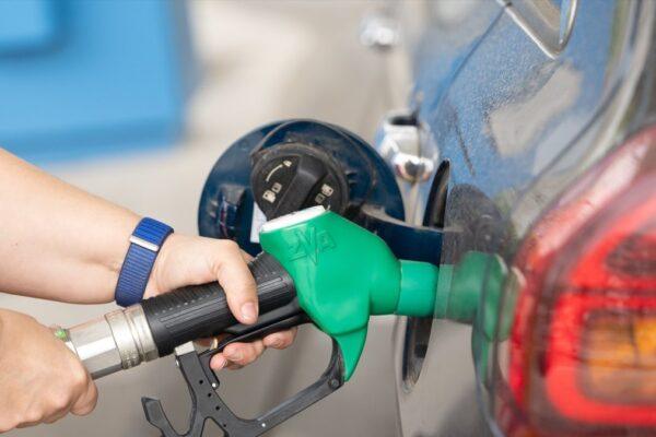 Aumento de Precios del Combustible en Valencia: Llenar el Depósito se Vuelve Más Caro Hoy y Continuará en Ascenso