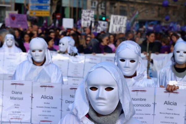 8M en Valencia: La Marea Morada Toma las Calles y Deja en Segundo Plano la Protesta Ideológica