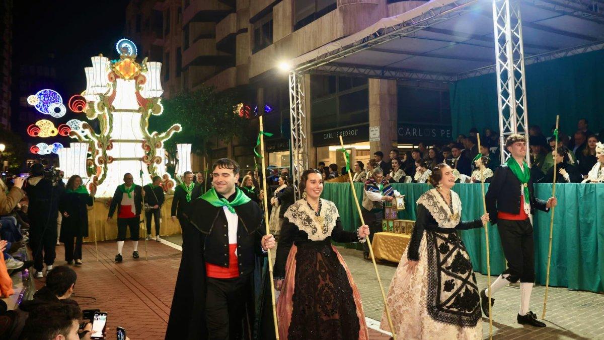 Descubre la Magia del Desfile de Gaiatas en Castellón: La Noche de la Magdalena Brilla con Innovaciones Sorprendentes