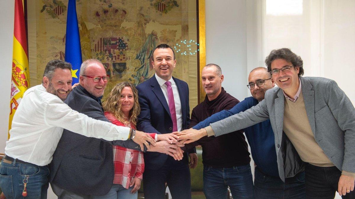 Diputación de Valencia Firma Histórico Convenio para Bomberos y Brigadas Forestales: Reconocimiento a los Brigadistas