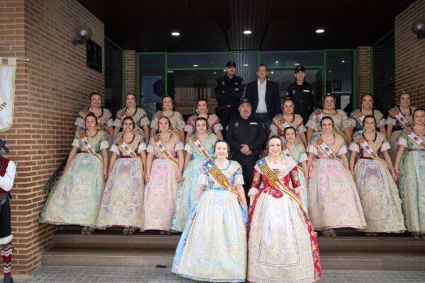 Las Falleras Mayores de Torrent Rinden Homenaje a la Dedicación de los Cuerpos de Seguridad en las Fiestas