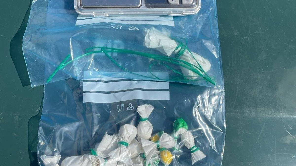 Detenido por intentar evadir un control con 26 gramos de cocaína en bolsas listas para la venta