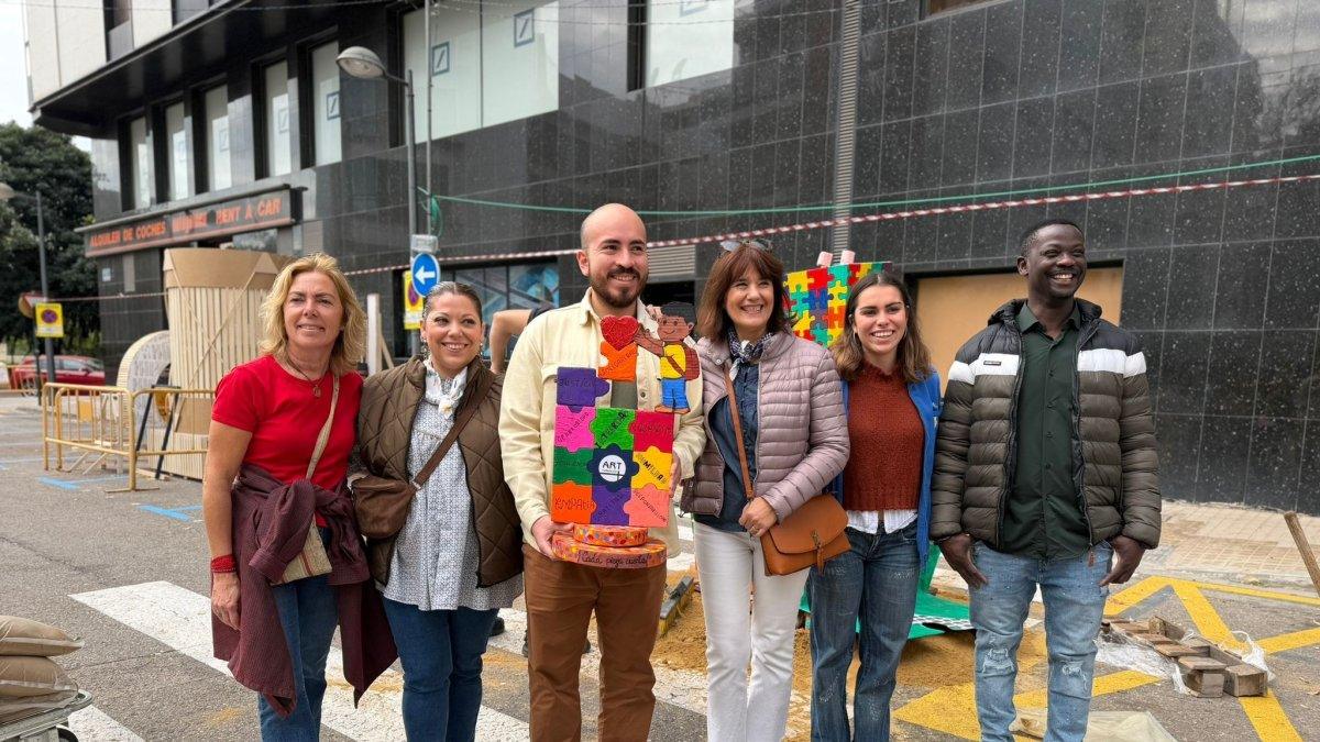 Falla El Palau: Innovación y Inclusión con el Primer "Llibret" Artesanal Adaptado a la Diversidad