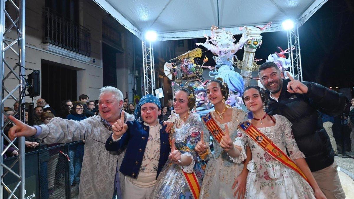 Zeta: El Artista Chileno Italo Croata que Brilla en su Debut en las Fallas