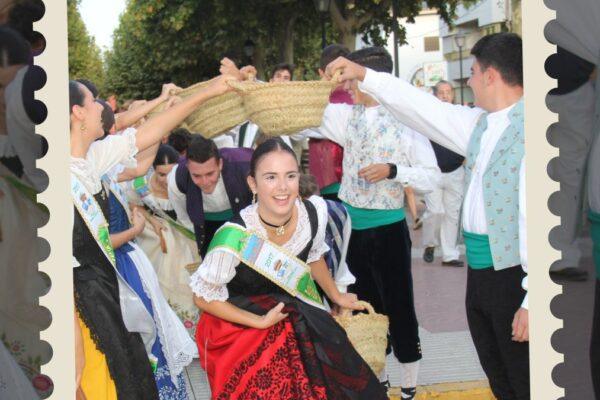 "Dona i Festa": Celebrando el Papel de la Mujer en las Tradiciones Valencianas en el Mercat Sant Gregori de Torrent