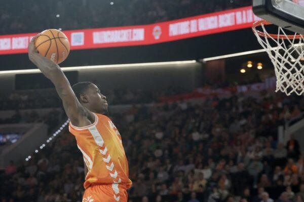 Valencia Basket logra una victoria contundente ante Granada: 107 91, pero con sensaciones encontradas