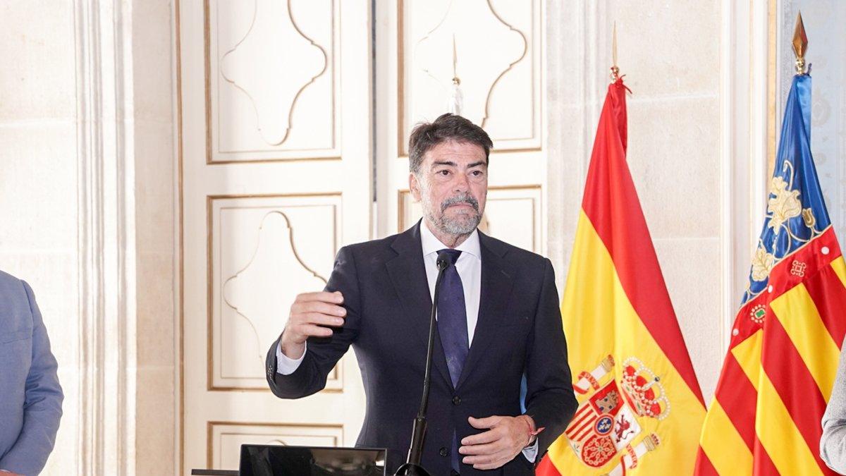 El alcalde de Alicante enviará al juzgado la documentación clave de la comisión sobre las VPP Les Naus