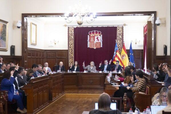 La Diputación de Castellón exige al Gobierno medidas urgentes: ayudas, reducción de combustible y alivio fiscal para rescatar la pesca.
