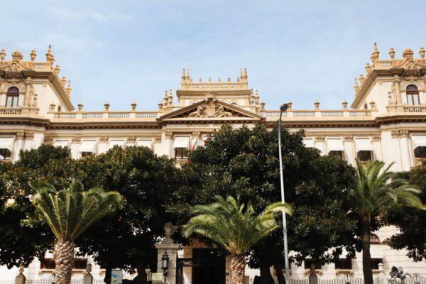 Diputación Refuerza su Compromiso Ecológico: Edificios Emblemáticos Participan en la Hora del Planeta