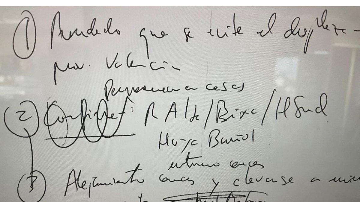 Pradas admite haber escrito las notas del ES Alert mencionando "confinamiento" ante el juzgado