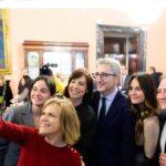 La comisionada del Gobierno ignora a alcaldes afectados por la DANA para asistir a la fiesta del ministro