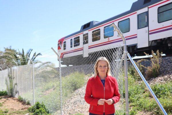El vallado de las vías en Xirivella: un paso adelante que subraya la necesidad del paso subterráneo urgente