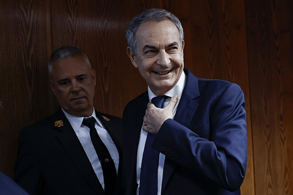 Zapatero revela su experiencia como autónomo desde 2012 y aclara el cobro de 70.000 euros por asesoría en una transmisión en vivo