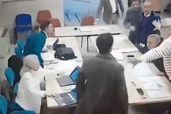 Concejal del PSOE en Aranjuez renuncia tras incidente con portavoz de Vox en una comisión pública