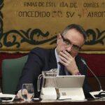 El alcalde de Móstoles se niega a dimitir tras la admisión de la querella por acoso sexual