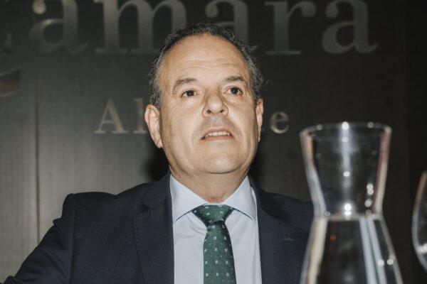 Informe jurídico determina que la presidencia de Carlos Baño en la Cámara de Alicante fue regular