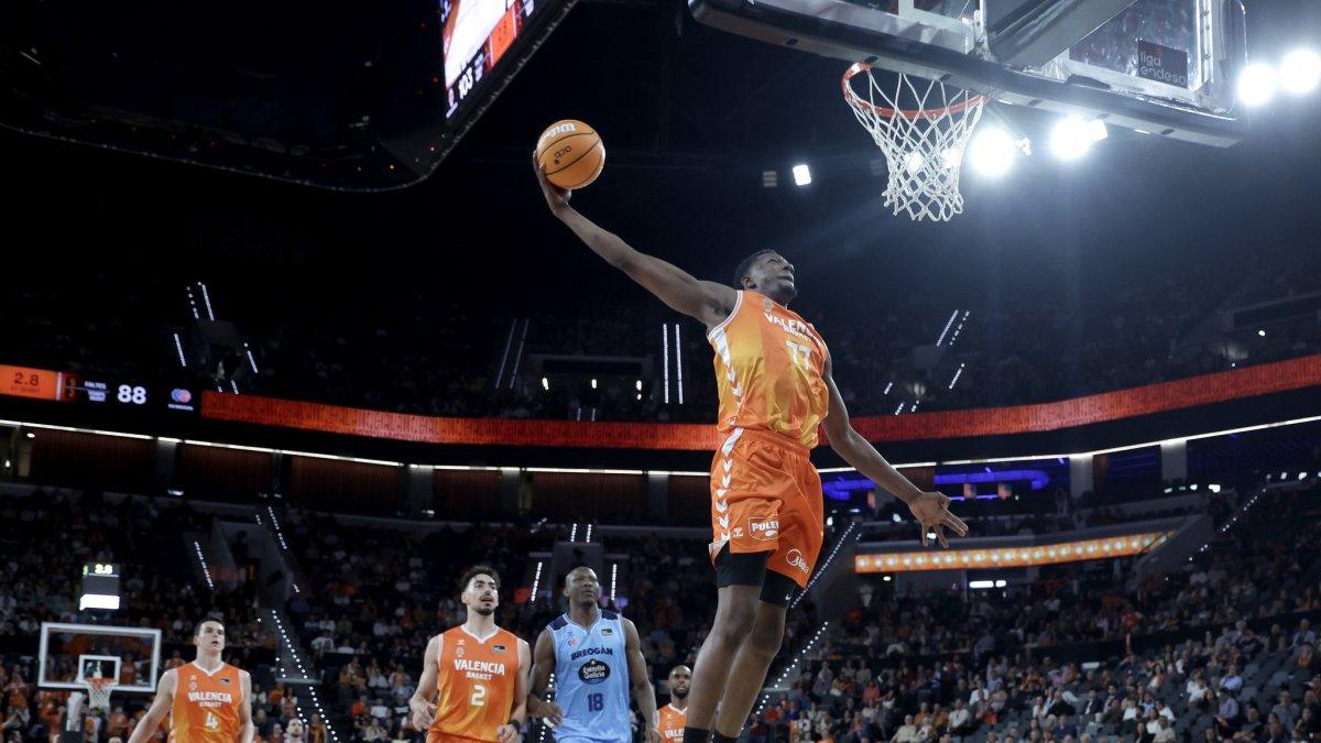 Valencia Basket se Impone al Río Breogán con un Impactante 105 88: ¡Un Partido para Recordar!