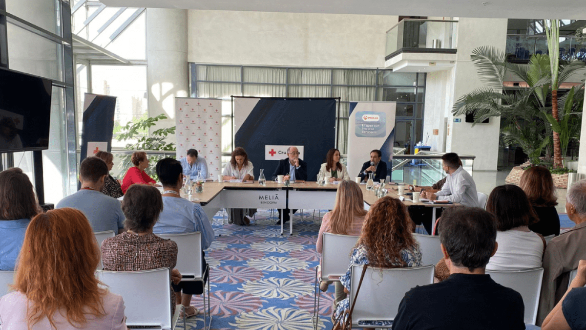 Veolia en Benidorm: 40 Años de Compromiso Social y Alianzas con Entidades Locales por el Agua