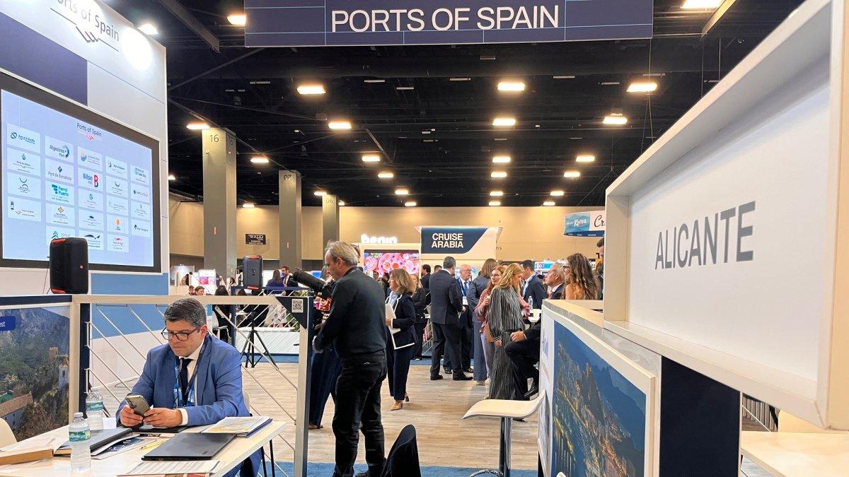 Costa Blanca impulsa el Puerto de Alicante como destino turístico para cruceros en el Seatrade de Miami
