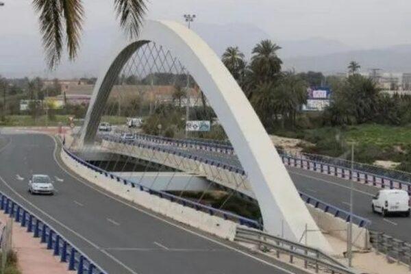 El parque móvil de Elche crece: alcanza casi 169.000 vehículos, 3.808 más que en