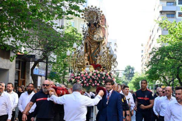 La Virgen de Tabacalera regresa en procesión tras 11 años gracias a la recuperación de la tradición por parte del Ayuntamiento