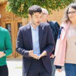 Oltra regresa a Orriols con Papi Robles y propone una coalición de izquierdas sin abordar su gestión pasada