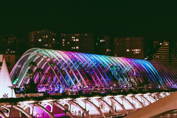 Umbracle inaugura su discoteca ante la oposición vecinal en la Ciutat de Les Arts, sin irregularidades señaladas por la Generalitat