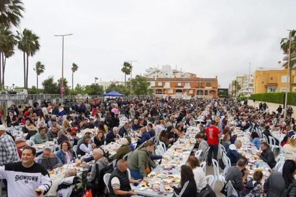 Disfruta del Almuerzo Popular del 1 de Mayo en Xeraco: Torrà, Cremaet y Música en Directo por Solo 15 Euros