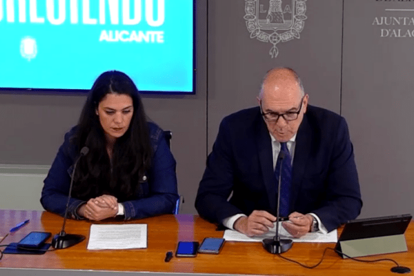 Villar condiciona el futuro de la comisión de las VPP a la disposición de los comparecientes tras el informe del secretario