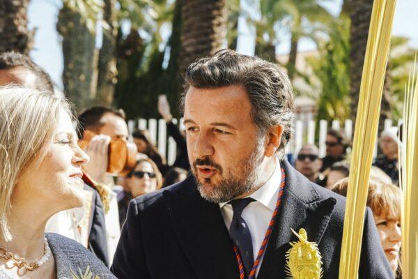 El alcalde de Elche recibe el alta hospitalaria y volverá a sus funciones el lunes con total normalidad