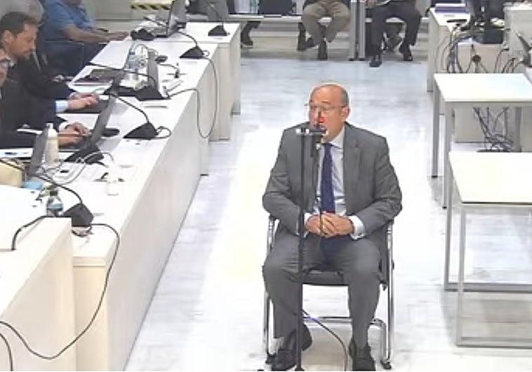Pérez de los Cobos defiende su inocencia en el caso 'Kitchen' y niega irregularidades en la gestión de fondos reservados