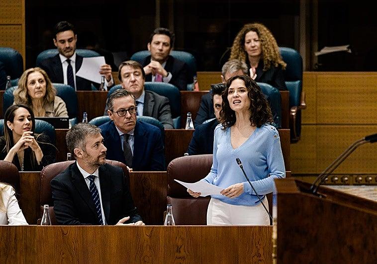 Ayuso intensifica su enfrentamiento con el Gobierno por su viaje a México: «Nosotros no viajamos con prostitutas»