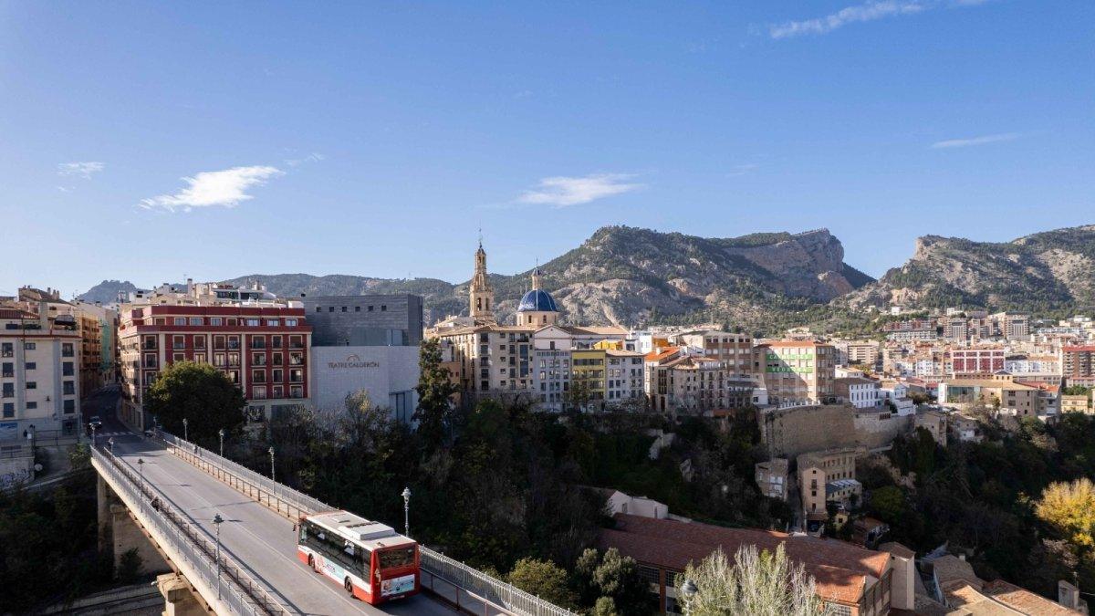 Plan de la Generalitat para Ampliar la Vivienda Pública en Alcoy: Construcción Modular y Rehabilitación