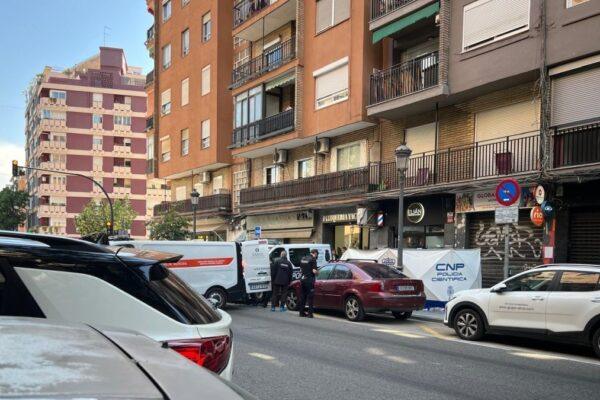 Un trabajador de una peluquería en Russafa asesina fríamente a su compañero