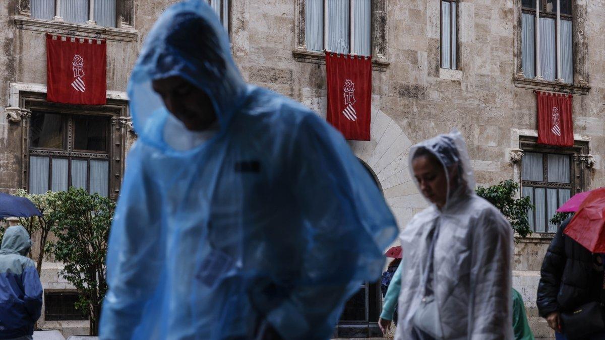 Alerta naranja por intensas lluvias este jueves en Valencia y Alicante: ¡Prepárate!