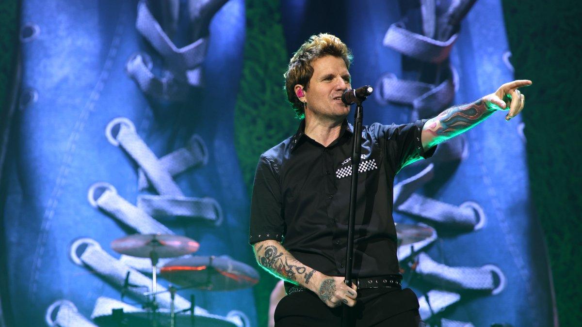 Dani Martín arrasa en Valencia con su primer concierto en el Roig Arena: ¡una noche inolvidable!
