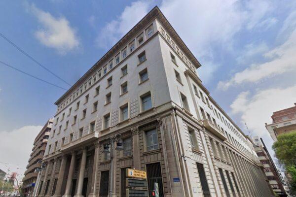 Mompó dispuesto a negociar con Catalá sobre la transformación del antiguo edificio de Hacienda en un gran espacio cultural