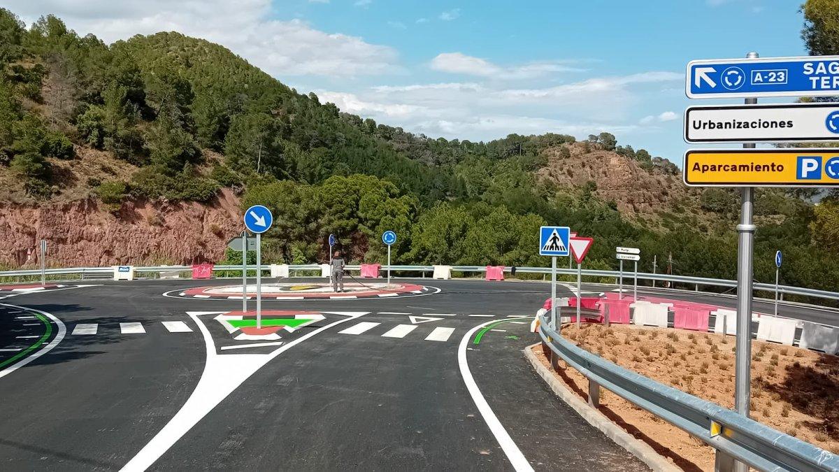 Mejora de la seguridad en Segart: Nueva rotonda de acceso construida por la Diputación