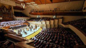 La coral más antigua de Valencia celebra 70 años de música y recibe la Medalla de Oro de la Ciudad en el 9 d'Octubre: un viaje desde Bach hasta Queen