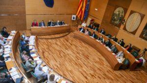 La Diputación de Valencia rechaza la "prioridad nacional" propuesta por Vox