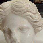 Descubren un impresionante busto romano durante las obras de regeneración en la playa de Alicante