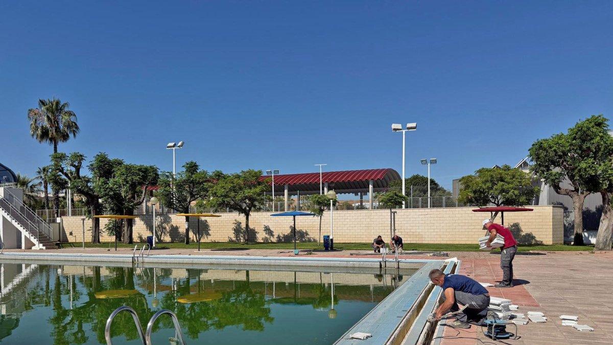 Benaguasil prepara la piscina municipal para el verano: ¡Listos para el chapuzón!