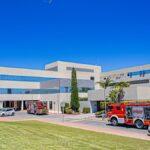 Pérez Llorca sigue de cerca la evolución del incendio en el Hospital de Torrevieja