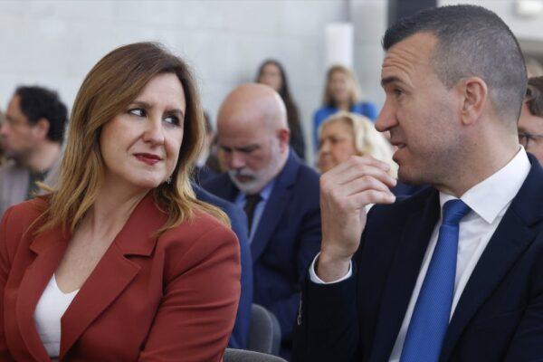 "Almuerzo Político en el Club de Tenis de Valencia: Catalá y Mompó entre Saques y Reveses Orgánicos"