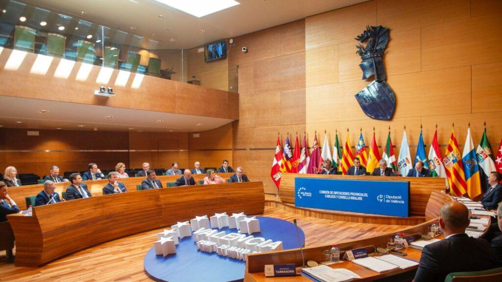Diputaciones de España se alzan en Valencia exigiendo una financiación justa y autonomía real frente al Gobierno de Sánchez