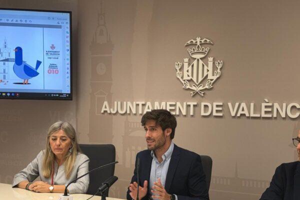 Valencia intensifica la lucha contra las palomas: sanciones de hasta 3.000 euros por alimentarles