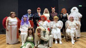 Teatro Solidario en La Nucía: El Grupo Senior "La Casilla" Actúa para Ayudar a Integra Marina Baixa