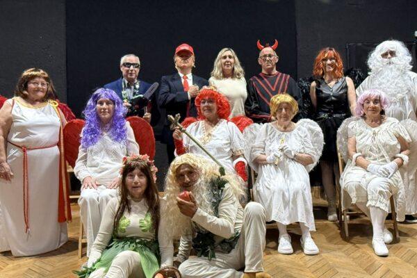 Teatro Solidario en La Nucía: El Grupo Senior "La Casilla" Actúa para Ayudar a Integra Marina Baixa