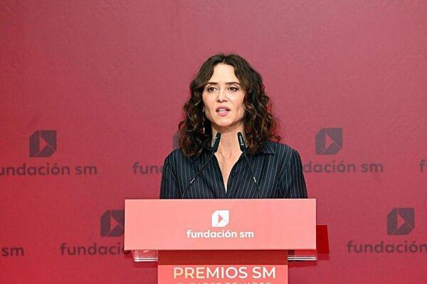 Ayuso revela que necesitó escolta en México hasta el avión mientras el Gobierno no se interesó por su bienestar