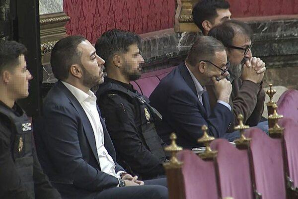 El juicio del Supremo: La caja de Ferraz acapara la atención frente a las mascarillas